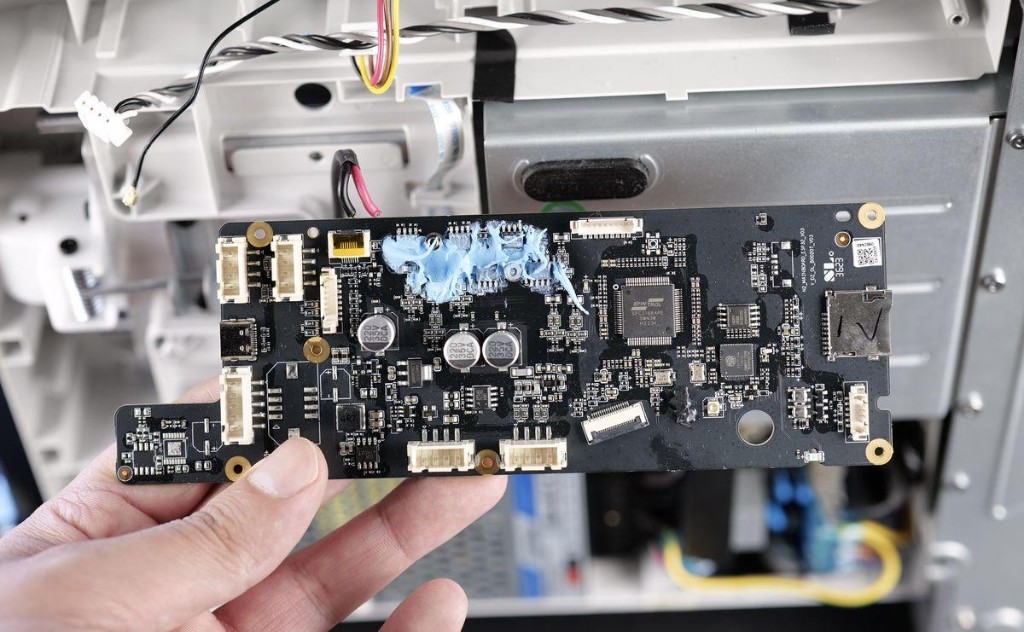 Elektronika a chyby systému